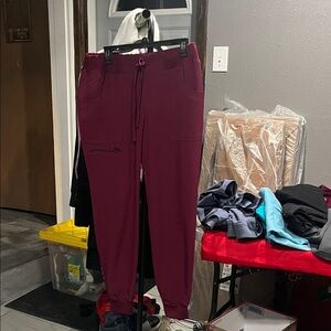 Surgical scrub joggers heart soul medium